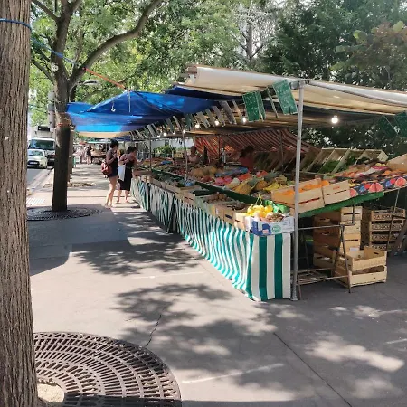 Апартаменты Cozy Saint Georges Париж